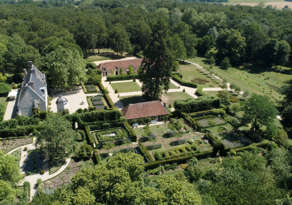 cnascentre's tweet photo. Besoin de vous détendre avant la rentrée 🧘♂️ ?
Découvrez nos 2⃣ nouvelles #offreslocales dans le 3⃣6⃣ :
🏊🧖#AquaBazelle et sa piscine tournesol sur la commune de #Chabris
🌳🌿Et le Domaine de Poulaines
Pour ➕ de renseignements ➡️ https://t.co/uURTLSOTzv https://t.co/wybQyWehaS https://t.co/yJHu3t6AZc