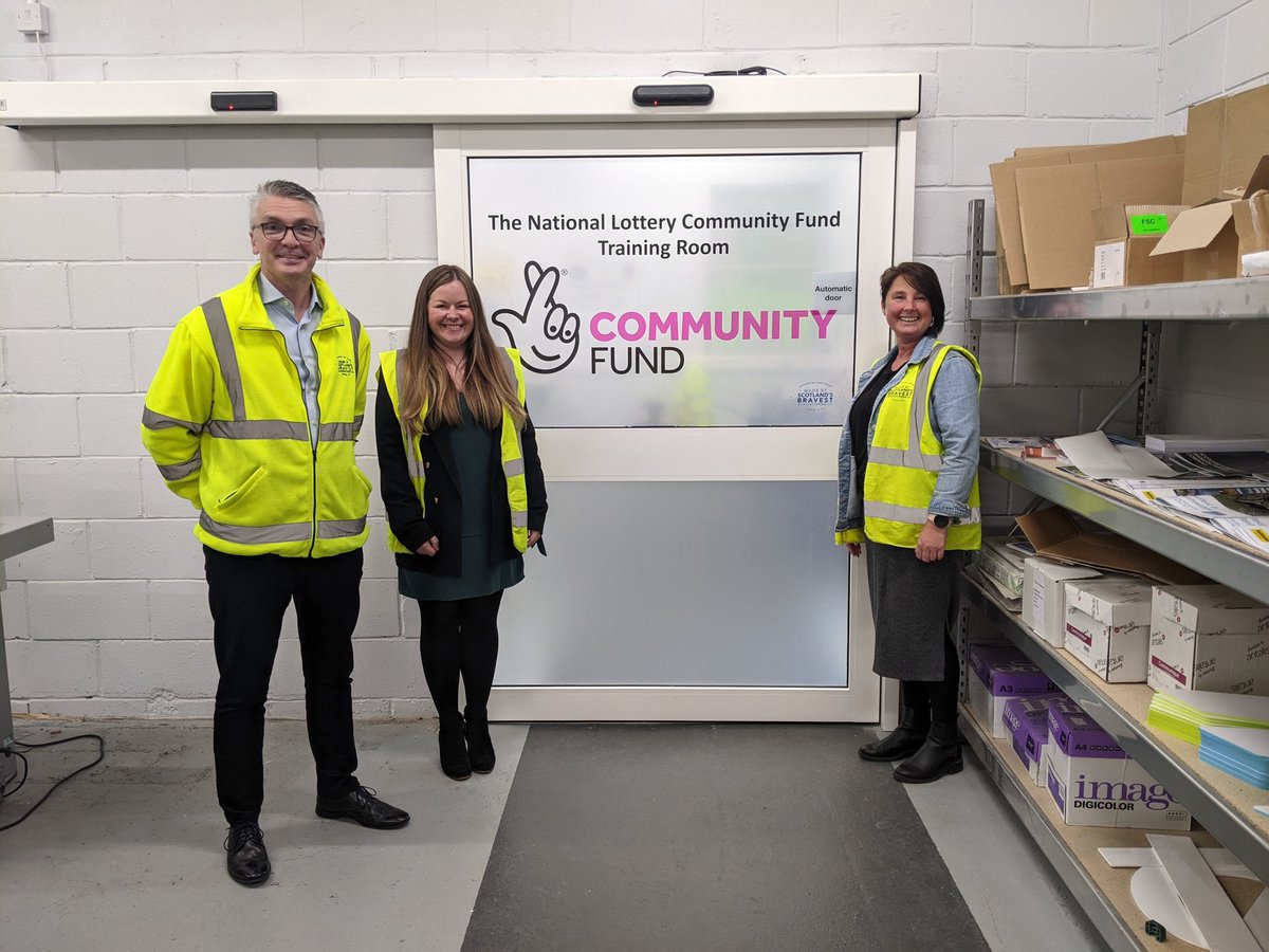 HaylsBa's tweet photo. Thank you to the fabulous people @ScotsBravest for showing us @TNLComFundScot peeps what you're all about. There are some life changing stories behind those road signs ❤️ https://t.co/apSZ7ljvV9