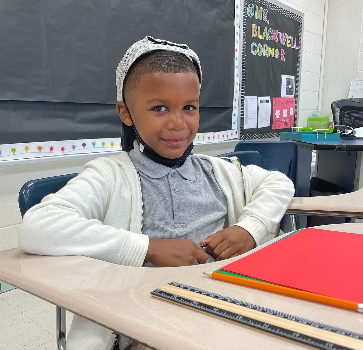 FriendshipPCS's tweet photo. Happy #firstdayofschool☺📚✏📏
It feels so good to be back!
#friendshippcs
Tag us in your first day photos using #FirstDayatFPCS!📸 https://t.co/CwPYTWaO2w