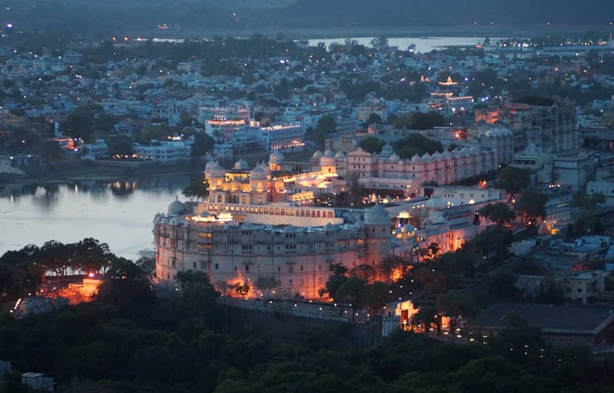BhatiTours's tweet photo. Majestic Rajasthan Tour Package
Duration: 07 Nights &amp; 08 Days
Destination Covered: Udaipur - Mount Abu - Jodhpur - Jaisalmer - Jodhpur https://t.co/Ih1jHxEJaT #majestictourpackage #7nights8daystours #majesticrajasthantour #sightseeing #carrental #holidaypackage #carhire https://t.co/4oSlu7KnAs