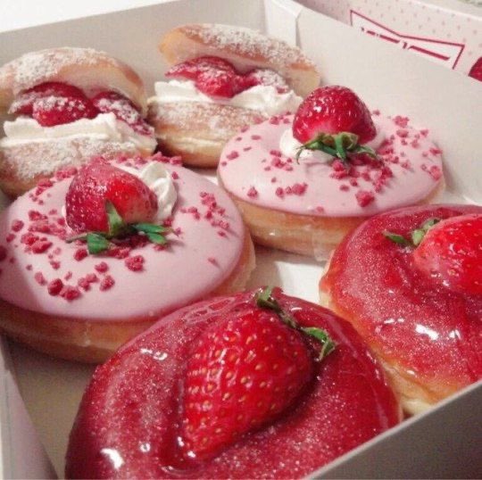 Softness Daily On Twitter strawberry Doughnuts Https t co