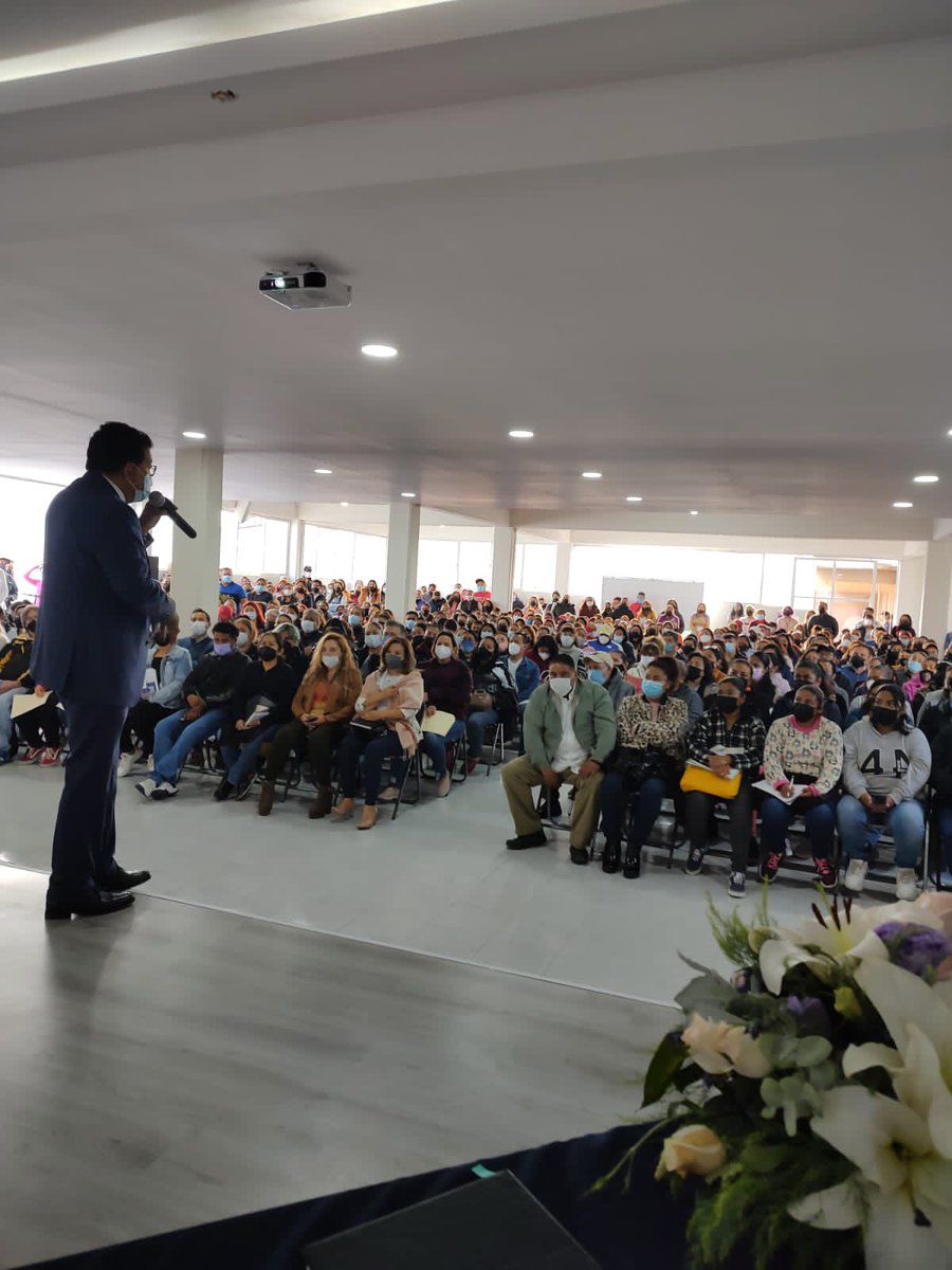 161EPO's tweet photo. La EPO161, inicia el ciclo escolar 2022-2023 con reunión del director con padres de familia de alumnos de nuevo ingreso. @Bg48Supervision
@geramonro05
@israeljeronimol
@HectorUlisesCG1
@NoeOrtegaCamac1
@alfredodelmazo
@dbg_epoem https://t.co/V49xsHDEPm