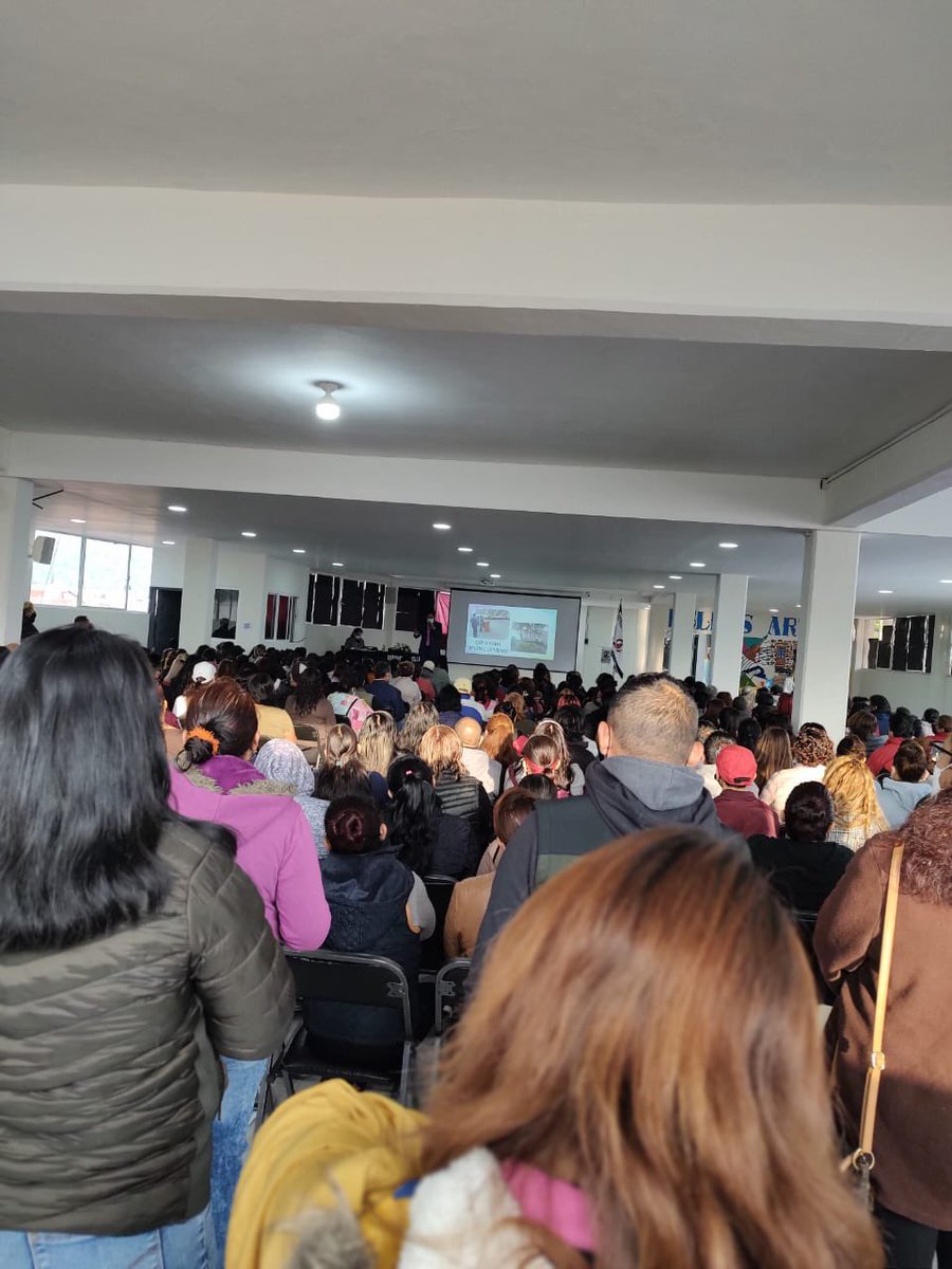 161EPO's tweet photo. La EPO161, inicia el ciclo escolar 2022-2023 con reunión del director con padres de familia de alumnos de nuevo ingreso. @Bg48Supervision
@geramonro05
@israeljeronimol
@HectorUlisesCG1
@NoeOrtegaCamac1
@alfredodelmazo
@dbg_epoem https://t.co/V49xsHDEPm