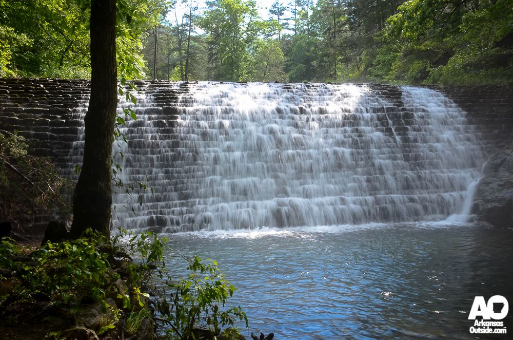 ArkansasOutside's tweet image. Civilian Conservation Corps construction of the 1930s to 40s have created some of the most iconic places in the state. This favorite is the dam at Gunner Pool Recreation Area.

#AROutside #ArkansasOutside #ThisIsMyArkansas