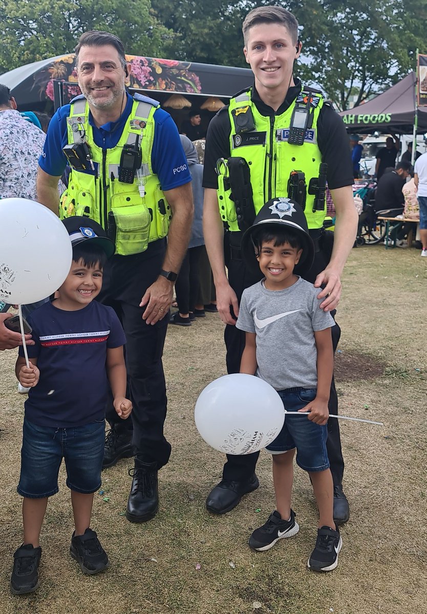 HallGreenWMP's tweet photo. Yesterday officers conducted patrols at the Big Johns Birmingham Mela held in Cannon Hill Park. We also got to meet some of our biggest fans who were very excited to have their pictures taken with our officers.
#thisworkmatters #WMPFamily @WMPolice @NKirkpatrickWMP @JobsWMP https://t.co/miSveEsG5y