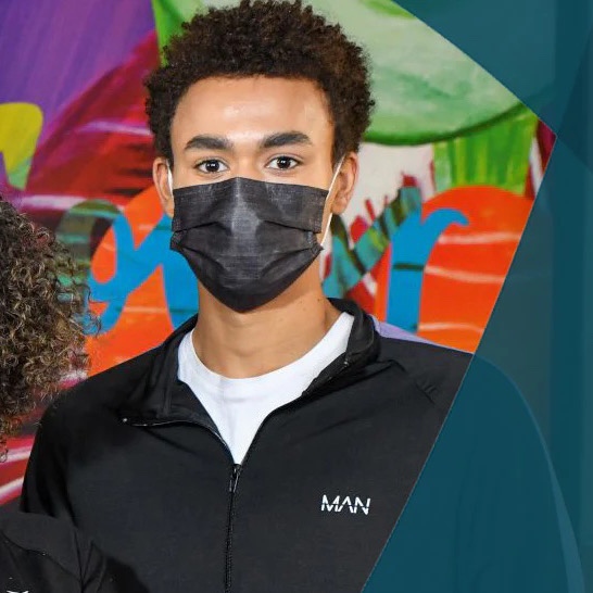 CoProtectGlobal's tweet photo. As you take advantage of the last few weeks of summer and warm weather, help mitigate the spread of #COVID19 by social distancing, washing your hands and wearing a mask😷

#MaskUp #wearamask #washyourhands #wearyourmask #fashion #maskon #coprotect #coprotectmask #coprotectmasks https://t.co/BAWCNtiDHp