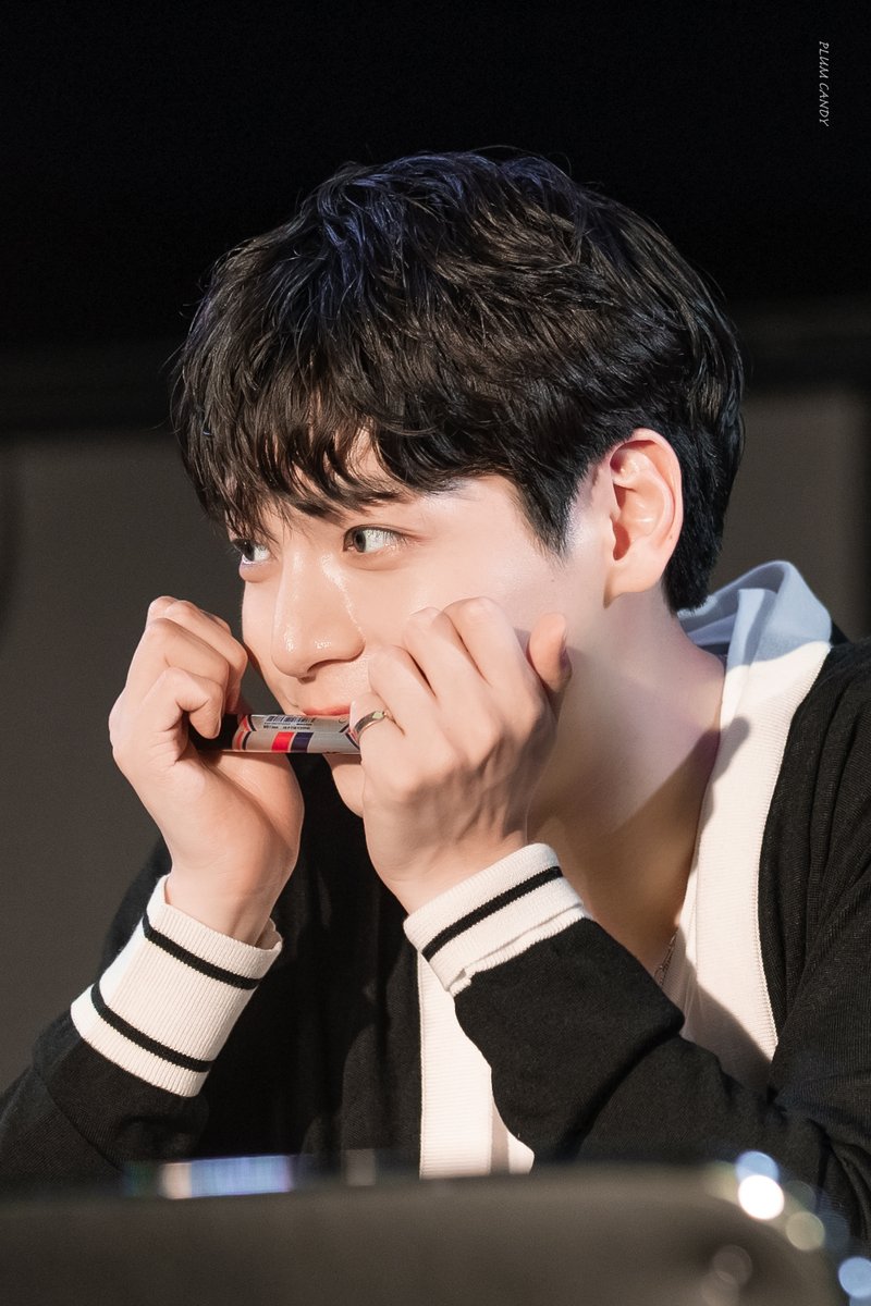 plumcandy04's tweet photo. 220730 ‘Summer for you’ 팬사인회

#현욱 #한현욱 #HYUNUK #인투잇 #IN2IT https://t.co/mdri5TQ4eh
