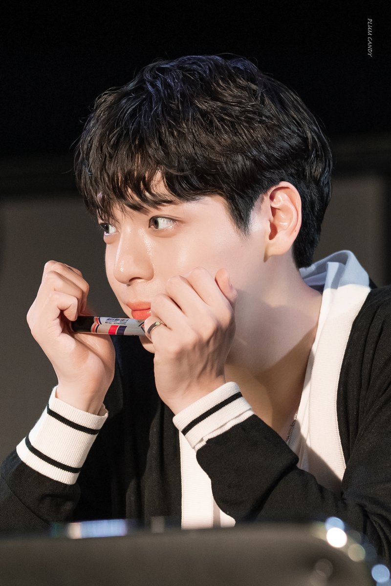 plumcandy04's tweet photo. 220730 ‘Summer for you’ 팬사인회

#현욱 #한현욱 #HYUNUK #인투잇 #IN2IT https://t.co/mdri5TQ4eh