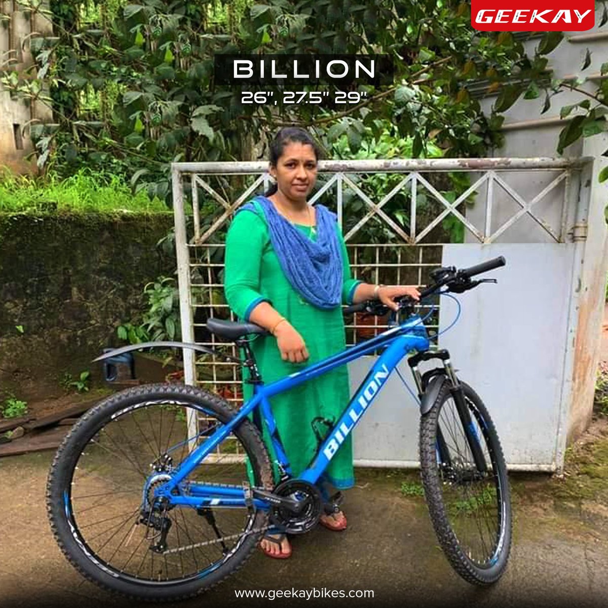 GeekayBikes's tweet photo. Ride the One In A Billion💙
DM for more product & price details.
.
.
.
#billion #cycling #riding #mtb #mountainbike #cyclinglife #bicycle #amazon #steelframe #21speed #geekaygears #suspensionfork #doublewallalloyrim #mtblove #flipkartindia #geekay #geekaybikes https://t.co/wVj4MnKlg6