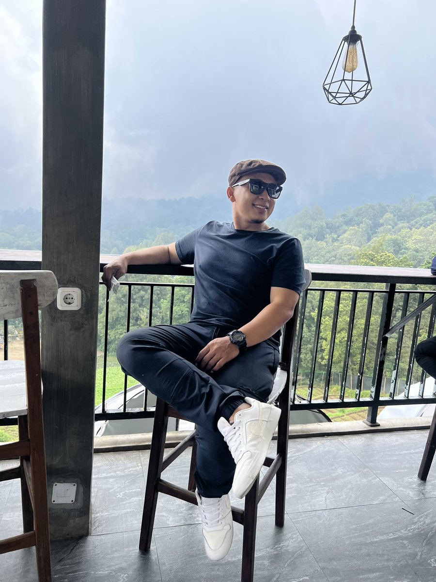 kimsingo's tweet photo. Paling ademm disini https://t.co/PmY07kjzXi