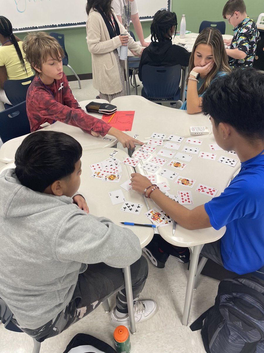 WSISD_Math's tweet photo. Students in Mrs. Nelson’s Algebra 1 class showed off their teamwork skills by collaborating during a game of 31-derful. Students had to create a 5x5 array with each row and column adding up to 31. #BuildingFutureLeaders #bearsdomath #wsisd https://t.co/70OtOE7OpB