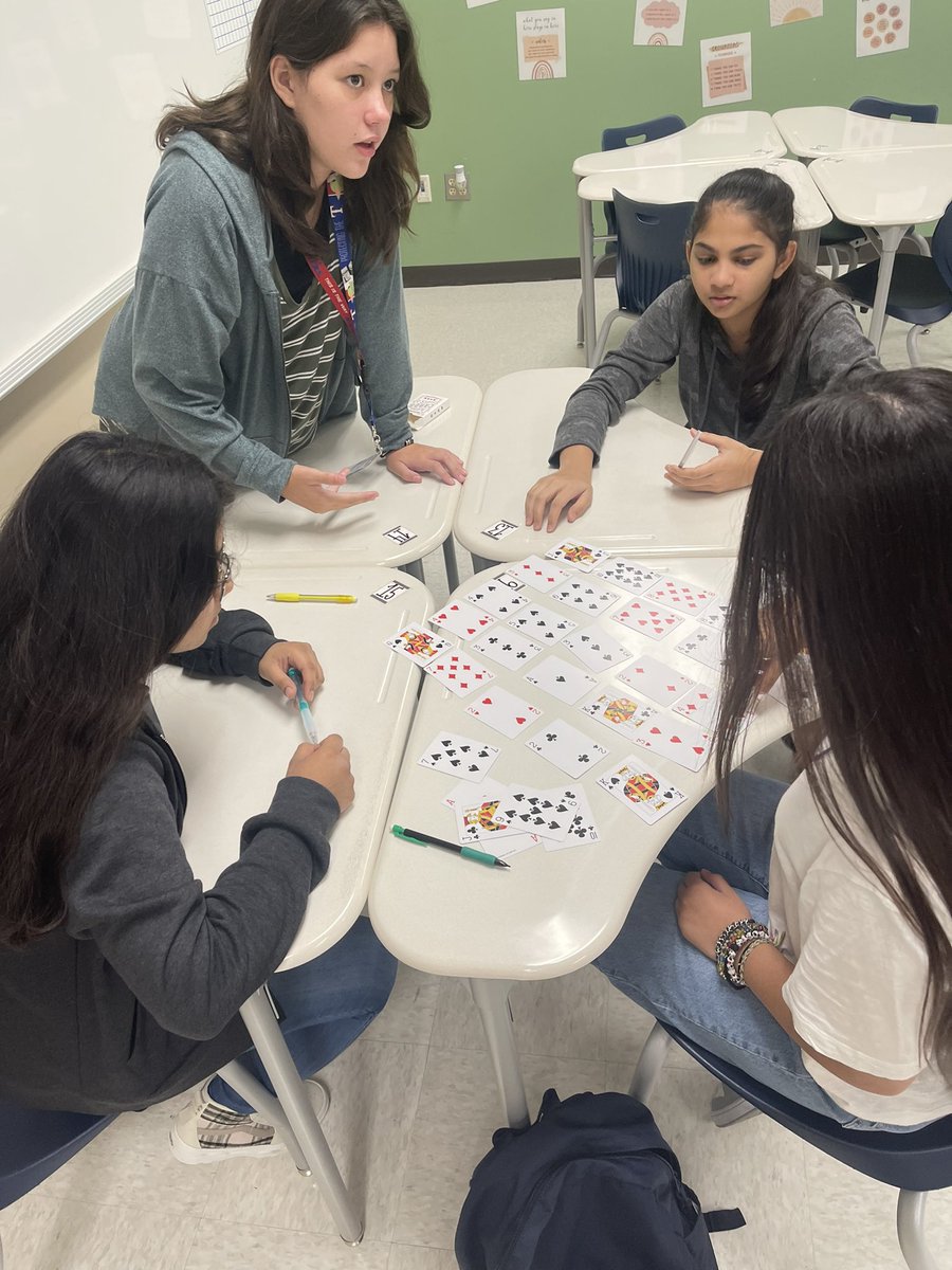 WSISD_Math's tweet photo. Students in Mrs. Nelson’s Algebra 1 class showed off their teamwork skills by collaborating during a game of 31-derful. Students had to create a 5x5 array with each row and column adding up to 31. #BuildingFutureLeaders #bearsdomath #wsisd https://t.co/70OtOE7OpB