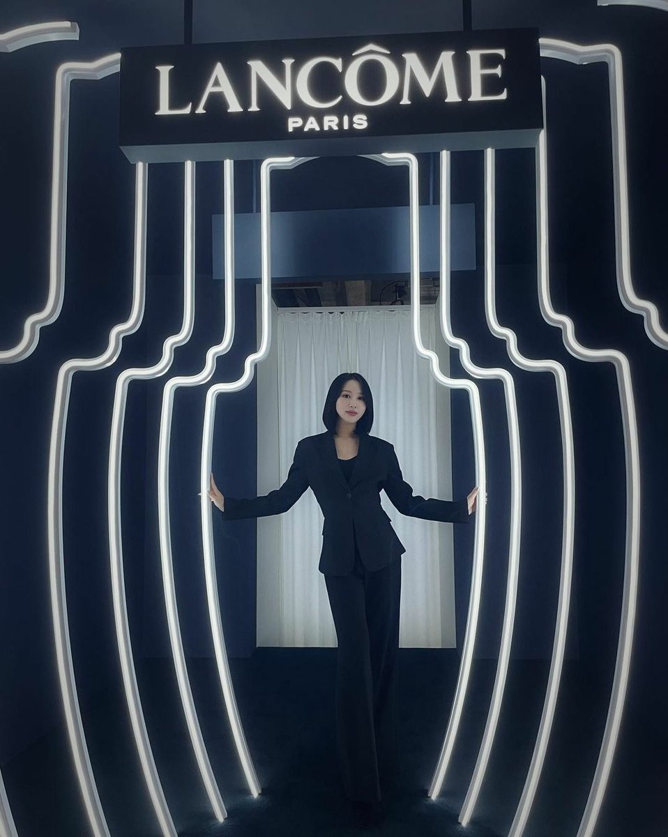 dcinsta_UP's tweet photo. 🐺 Siyeon Instagram Up 📷 

' #랑콤 #lancome ' 

#드림캐쳐 #Dreamcatcher #Siyeon https://t.co/kx5SEEZdO2