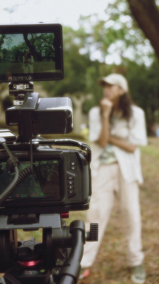 KiyoArchives_'s tweet photo. behind the scene of OMV of “Pagkabigo” ❤️🌱 https://t.co/2jmykavjNP