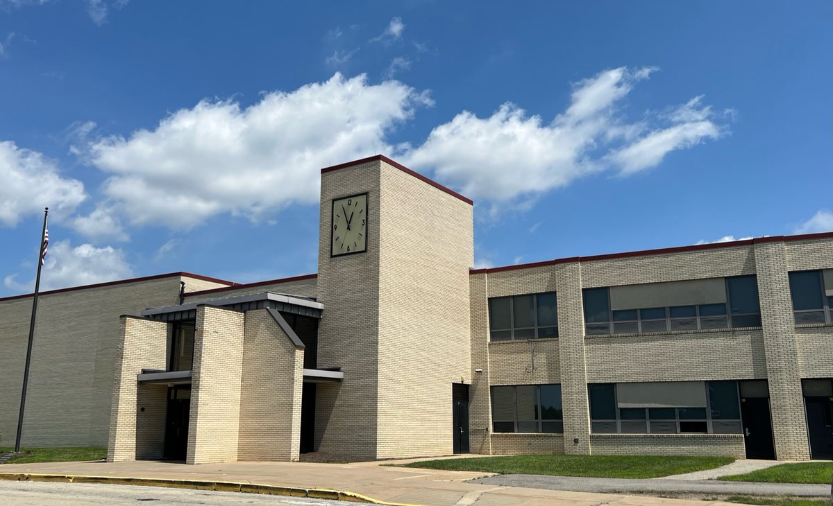 WJH 6th &amp; 3rd grade students have their transition open houses tonight &amp; Tuesday. <a href="/phmsjaguars/">PHMS Jaguars</a>  students on Team 6-1 are 5:45-7 pm today; Team 6-2 at 7:15-8:30 pm.
@JHIS_wjhsd students in Homerooms 101-109 are Tue. from 9:15-10:15 am; Homerooms 116-119 from 10:45-11:45 am. #WErTJ