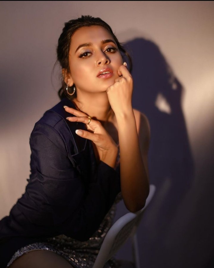 TejasswikiOFC's tweet photo. The Gorgeous Prakash !! 💕✨
Like,Comment, Share and Save it !!
@itsmetejasswi #TejasswiPrakash
#TejaTroops #Naagin6 #TeamTeja
https://t.co/QrMe0U4sX8 https://t.co/RjziALlbjH