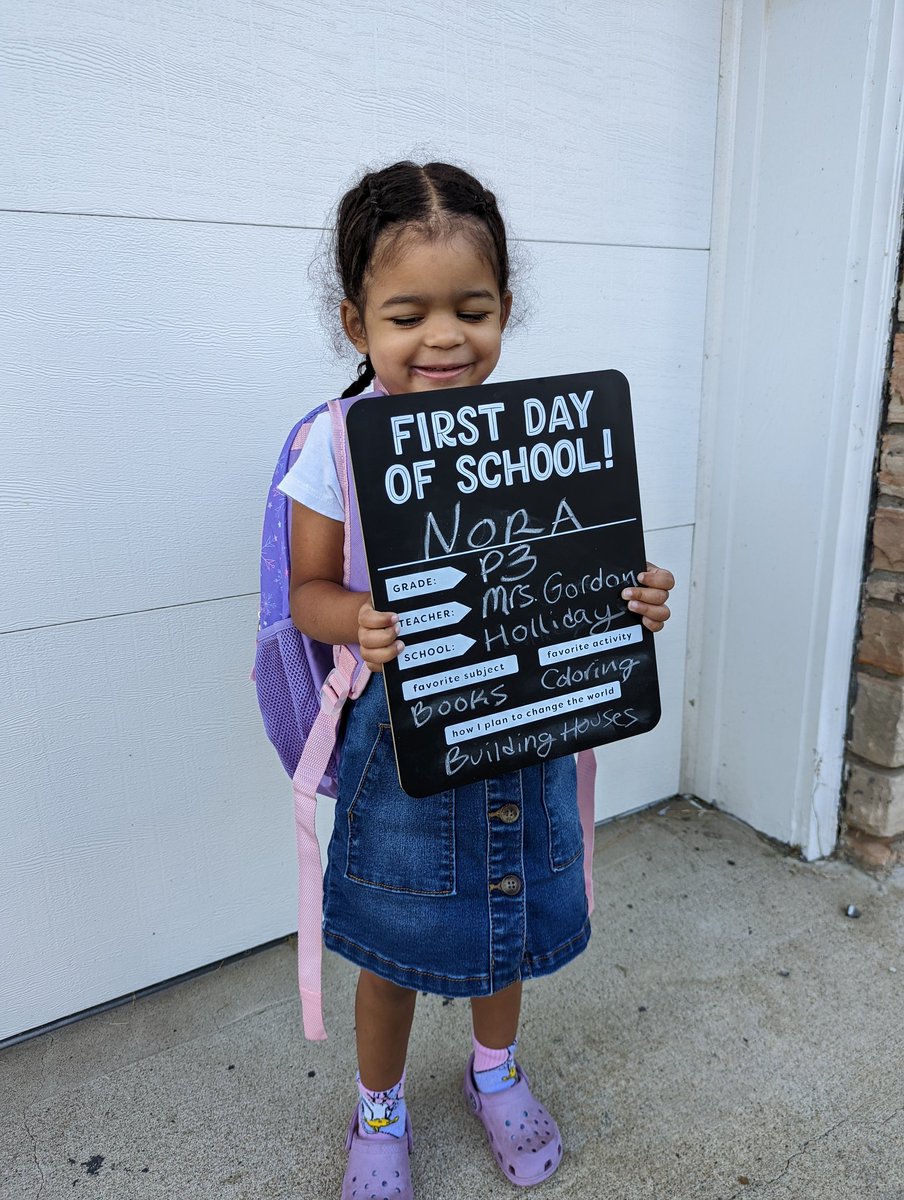 encybrownkc's tweet photo. And yes I will be present on the first day of school...
#KCPS #WalkToSchool #NoraTheExplorer https://t.co/bQ4cAtSHRZ