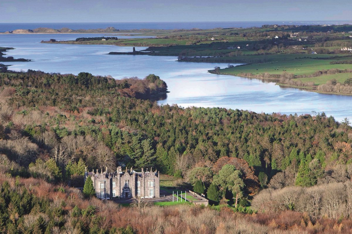 The beautiful @BelleekCastle, a 1820’s neo-gothic Castle located along the Wild Atlantic Way 🏰