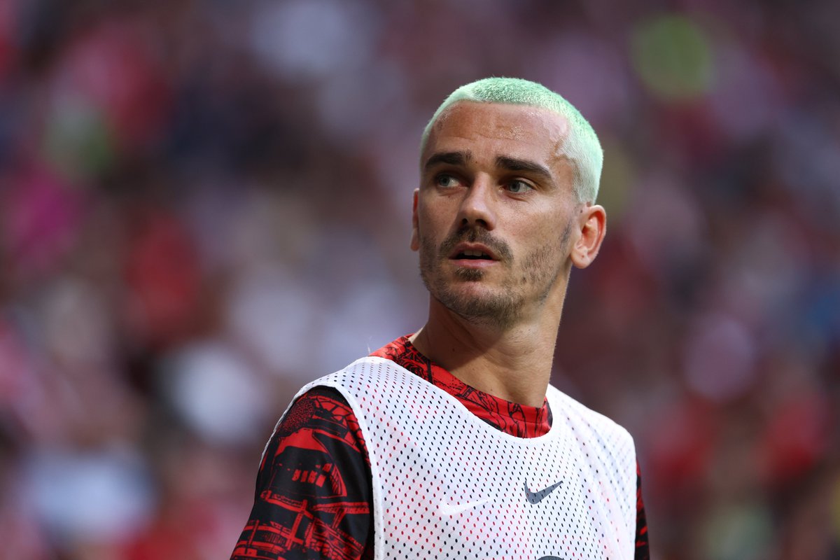 SERDeportivos's tweet photo. 🔴⚪️  El caso 'Griezmann' en el @Atleti  

👏 @Tala_Radio: "Ha sido un profesional intachable, es uno de los tres mejores jugadores de la historia del equipo"

🗯️ "Es deleznable y lamentable que se insulte a Griezmann"

Directo: https://t.co/YtHCFAAfzD https://t.co/TKMA15tjOJ
