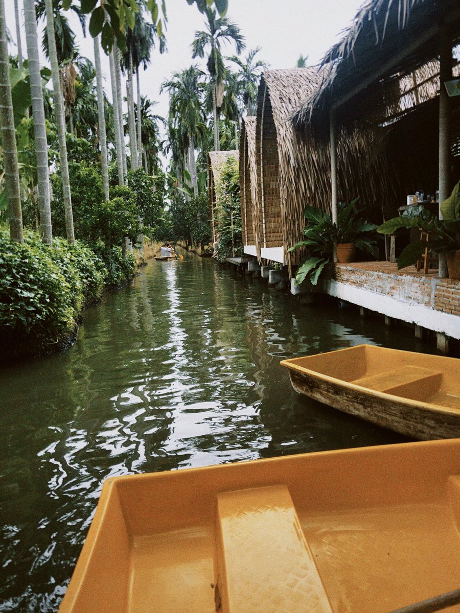 Mymailan's tweet photo. 📍After the Rain Coffee&amp;Gallery 🛶🌳🐿ใครกำลังมองหากิจกรรมในวันหยุดใกล้ๆกรุง แนะนำเลย
🛖Open :อังคาร-อาทิตย์ 8.30-18.30
อำเภอสามพราน นครปฐม 
พิกัด📍 https://t.co/WnWt816Mah
📱แอพdazz cam โหมดClassic U #คาเฟ่นครปฐม #นครปฐม https://t.co/zbECGpErZB