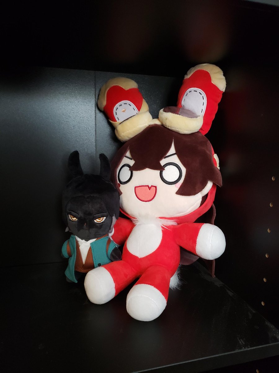 AllieCat_53's tweet photo. Erenville plush, courtesy of @renmantai !! He's so beautiful! https://t.co/q5MhoS5WPW