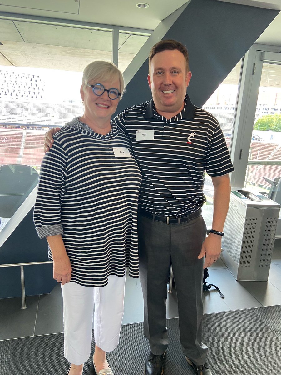 UCSSW's tweet photo. Congratulations to the two School of Social Work faculty who were recipients of awards at our annual retreat: 
Dana Harley, Excellence in Research 
Amy McMahon, Outstanding Development Partner https://t.co/ykFcIqngEX