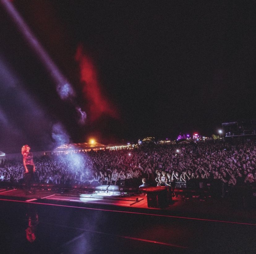UpdatesHalseyPL's tweet photo. Halsey dodała zdjęcia z Krakowa na Instagram! 🔥 

"@ yasi with the heat from Kraków 💥 love u thank u"

#halseypoland https://t.co/Ct7iGRJqdh