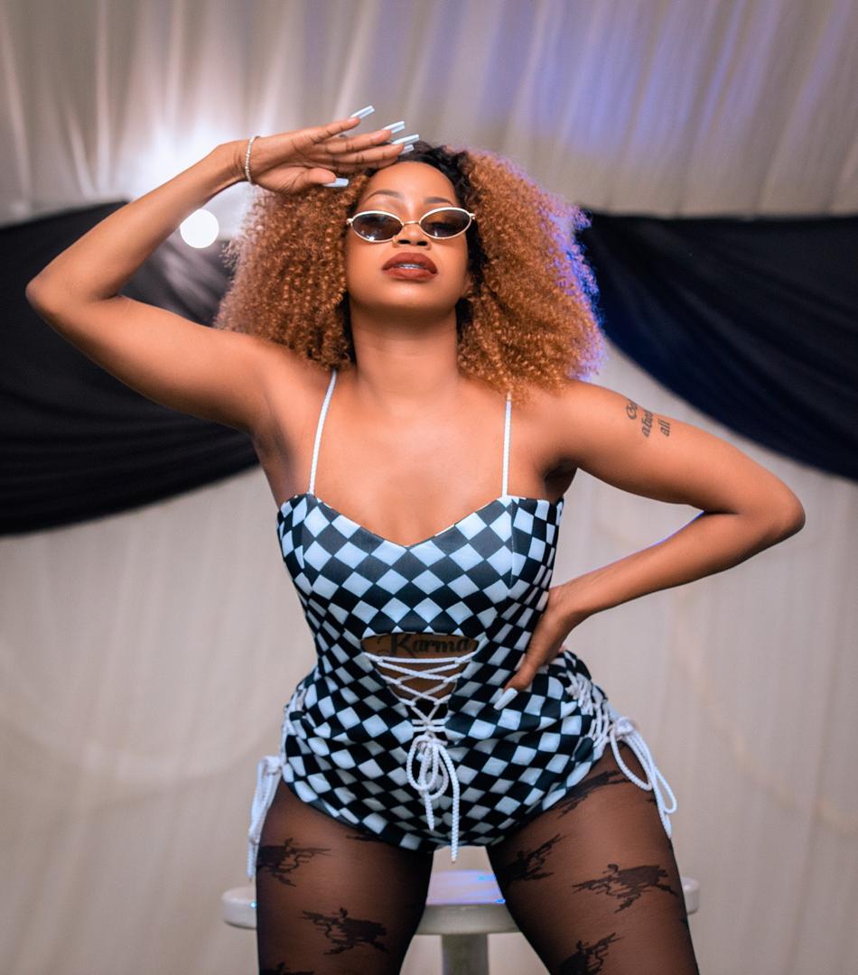 wniegrande's tweet photo. Big up big up mwena abatwogerako
Mutwogerako nemutumanyisa nyo ohhhh. #Nabalekaπ₯ https://t.co/cmCXfb6k8m