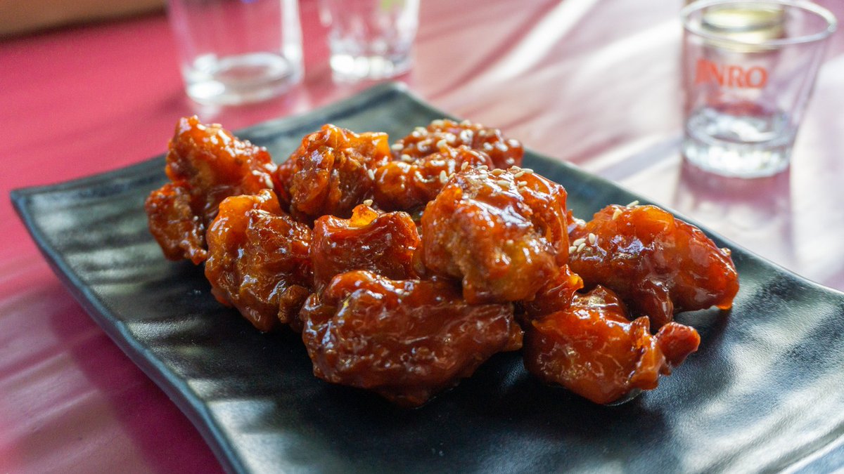 🇩🇪 Lots of food and drinks in Germany zpr.io/EJxeraxpStcu