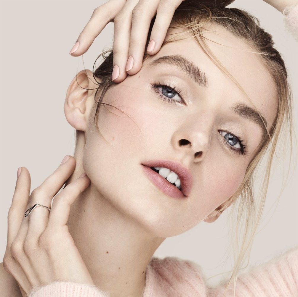 RodanFieldsHQ's tweet image. Looking for a "No Makeup, Makeup look" for your eyes? Find out why #LashBoost will have you skipping mascara: bit.ly/3PAd7ov