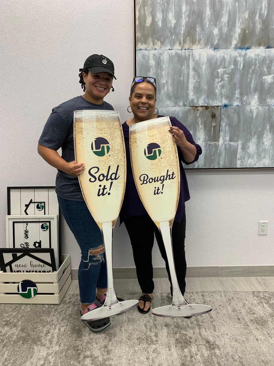 SteveInkRealty's tweet photo. My client was extremely happy at the closing table! Thanks to everyone who made this process smooth as butter!! Let me be your go-to realtor to sell your house for the right current price. 

#blackbuilder #dallasrealestate #themarathoncontinues #Realtist #NAREB #ThisisSteve https://t.co/J0WqsEFXpp