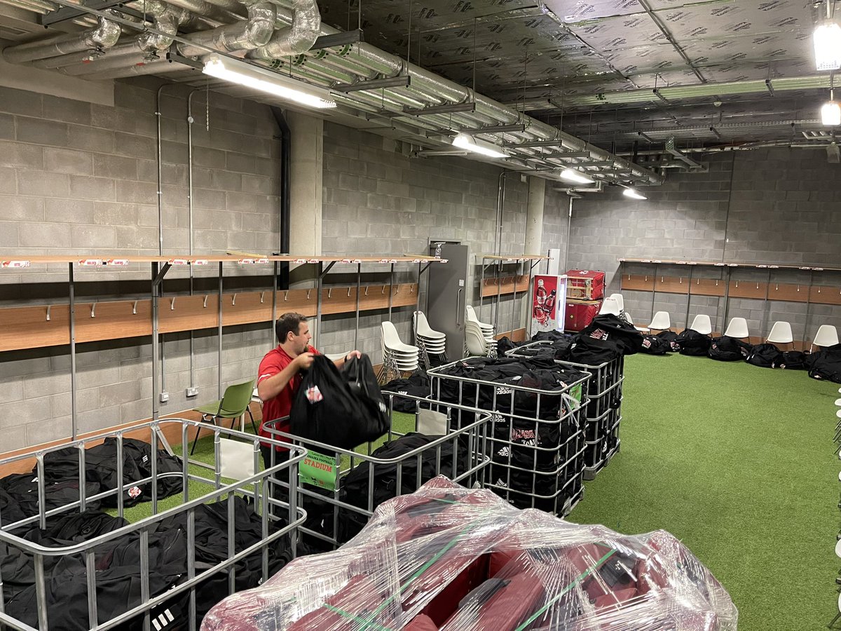 Locker room is getting set up for @HuskerFBNation arrival. See you Tuesday <a href="/cfbireland/">Aer Lingus College Football Classic</a>! #Huskers #GBR