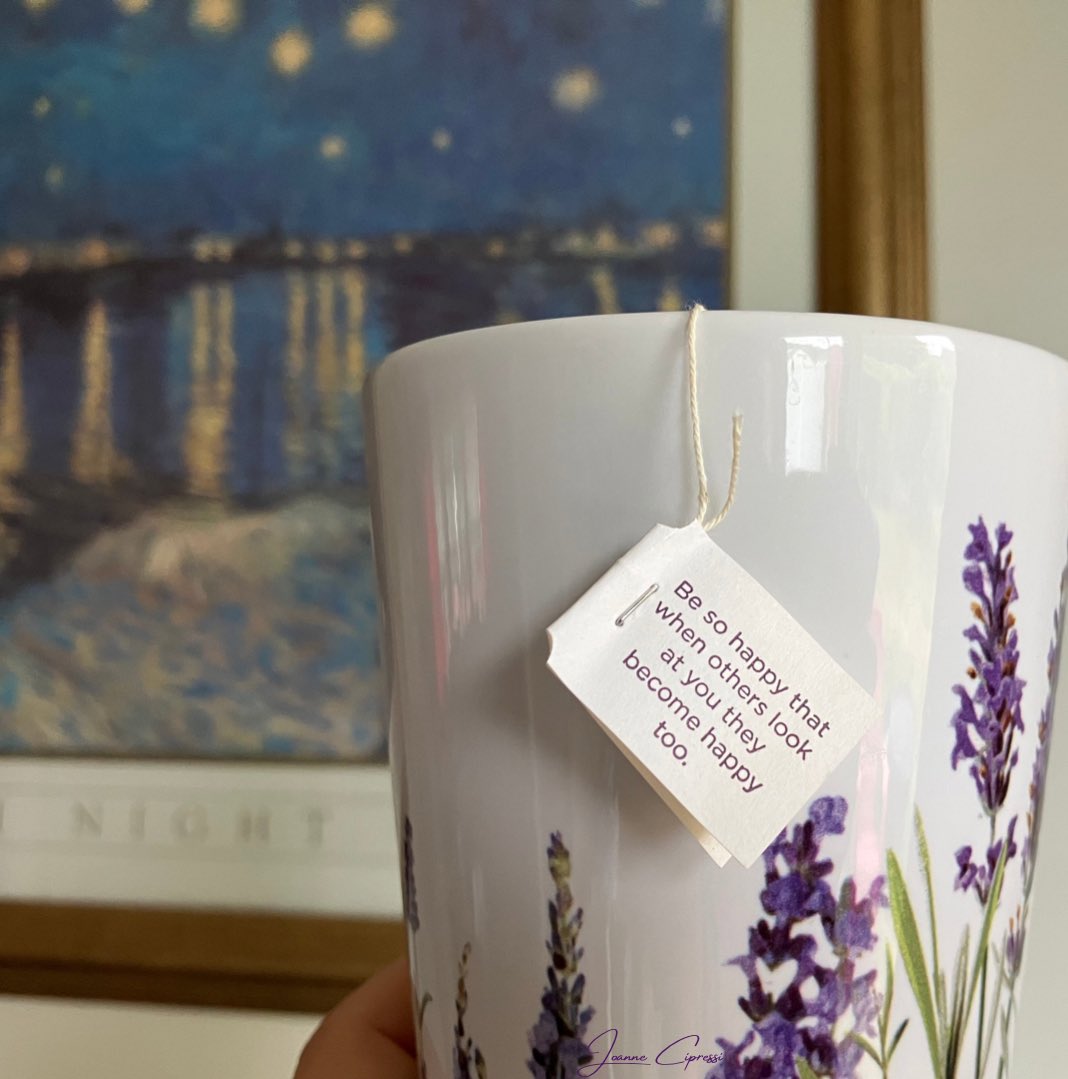 JoanneCipressi's tweet photo. Even though it’s not your responsibility to make others happy, you can inspire happiness.   #inspirechat #happiness #happy #inspire https://t.co/ebww3sXOfS