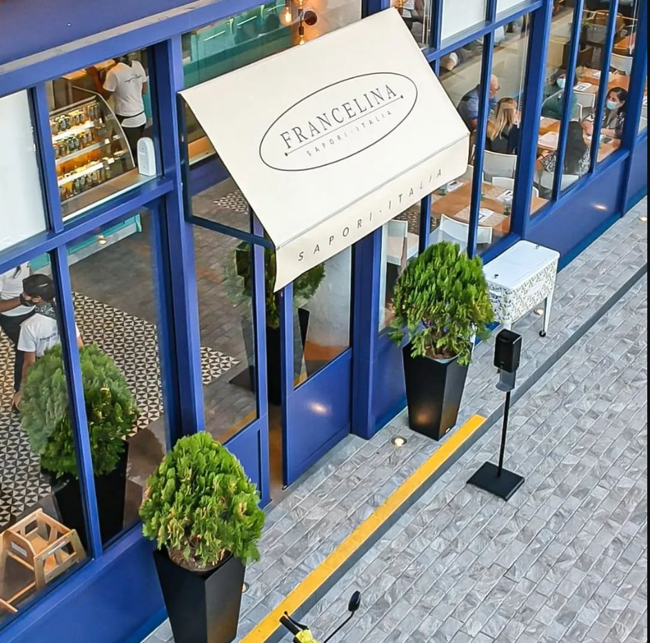 reporteinsular's tweet photo. Si deseas disfrutar de un rico Desayuno , Almuerzo , Merienda o Cena te recomendamos que visites  Francelina y te sentirás  como si estuvieses en el sito mas  glamoroso de Europa  C C La Vela Porlamar @francelina.ve 
Whatsapp +584122595133 https://t.co/lOMMKtEyrH
