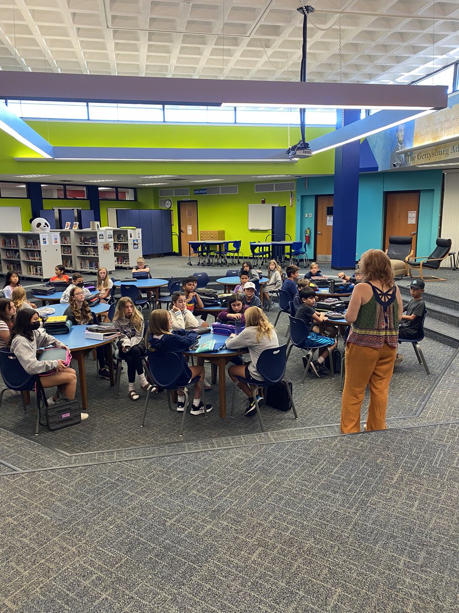 TeachFelsenthal's tweet photo. Thank you to Mrs. Walsh for giving our students an overview of the LRC! #D57Learns #D57Reads https://t.co/hwGm4tuqXJ