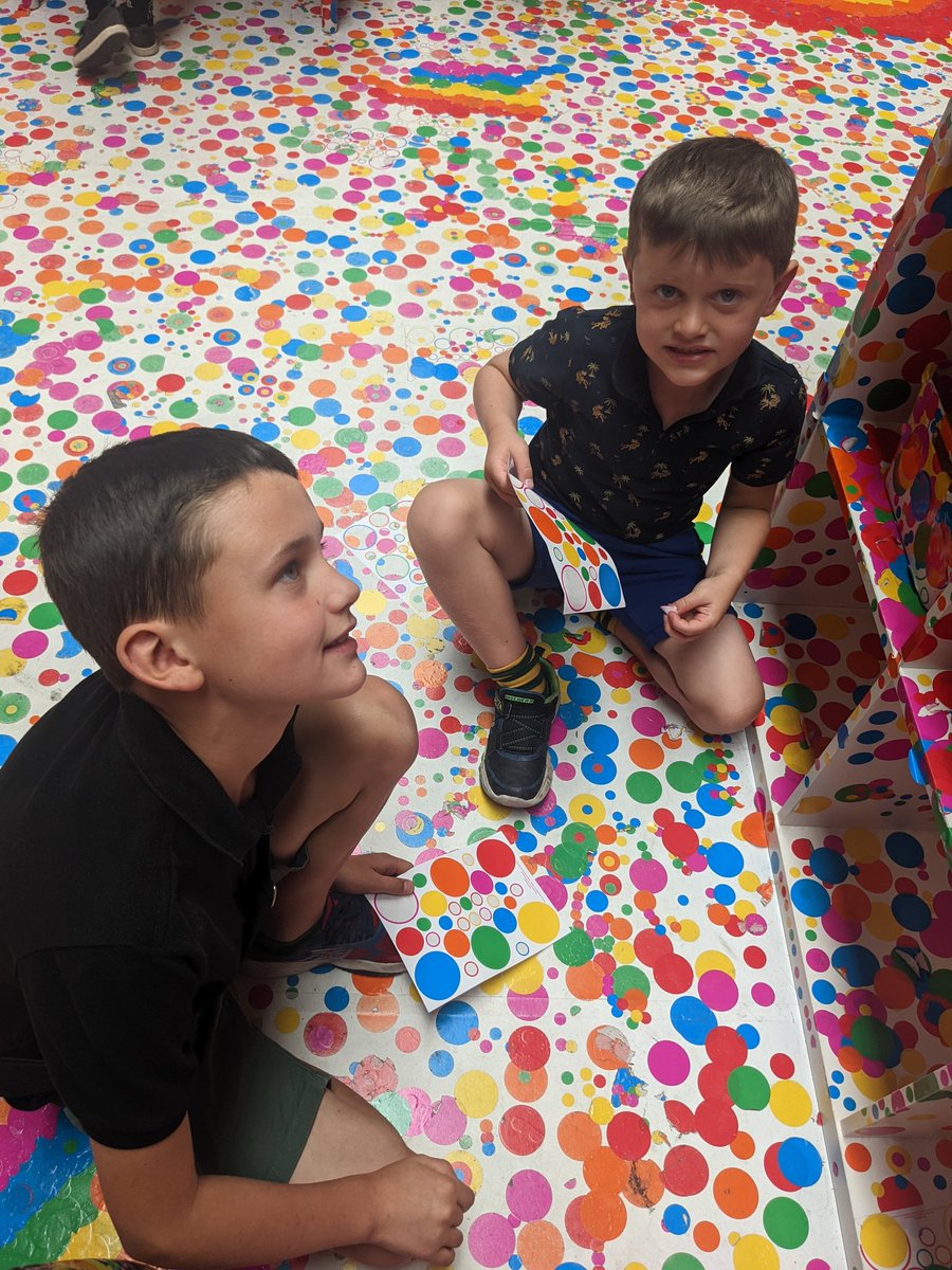 AmandaClack7's tweet photo. @GomersalArt enjoying the abstract offerings of the Tate modern. https://t.co/kHyOLOPXw3
