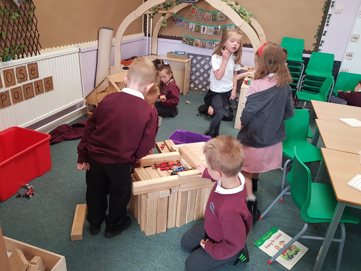 MrsOSheaTeaches's tweet photo. A fantastic day of learning through play in p1/2. The class explored patterns, shape and made some very impressive towers @DrakiesPS #learningthroughplay https://t.co/JabBM7ZL6n