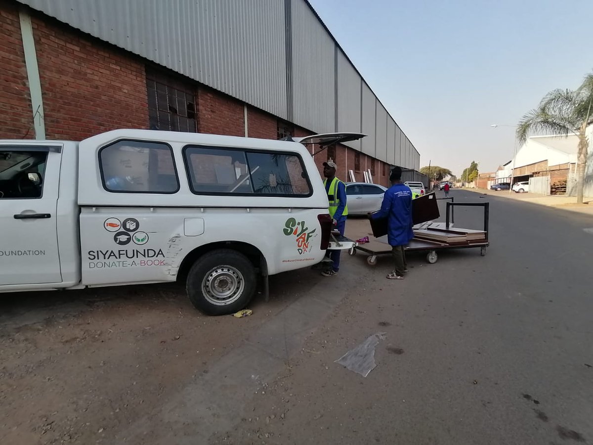 SiyafundaSA's tweet photo. It's that time of the year, we building 12 trolley libraries for 12 schools. Right now we are stocking up our equipment and tomorrow we will be hard at work. 

#NoRuralChildLeftBehind
#NeverStopReading
#YouAreAReader
#AECIMining https://t.co/qTDsCJgze3