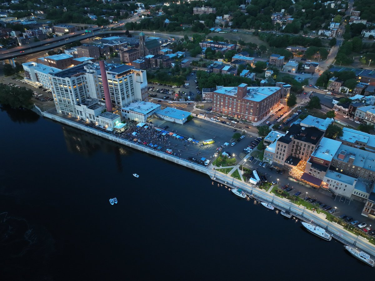 WaterfrontTroy's tweet photo. Still "rockin🎶" over an amazing Rockin' on the River concert Summer Series @WaterfrontTroy  + River Street Market Food Hall #troyny
​​​​​​​​
Next concert this Wednesday...08.31.2022 - check out @troybid for more info... https://t.co/yXcjsKlwJK