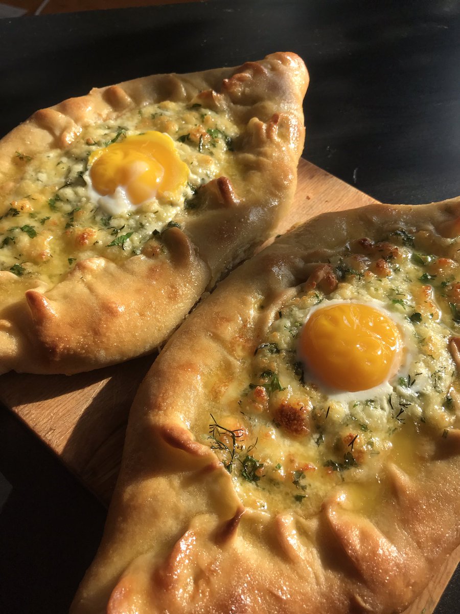 thedaypb's tweet photo. Кто там говорил, что я не умею готовить? #음식 #요리 #베이커리제품 #하차푸리 https://t.co/nDgECKXemu
