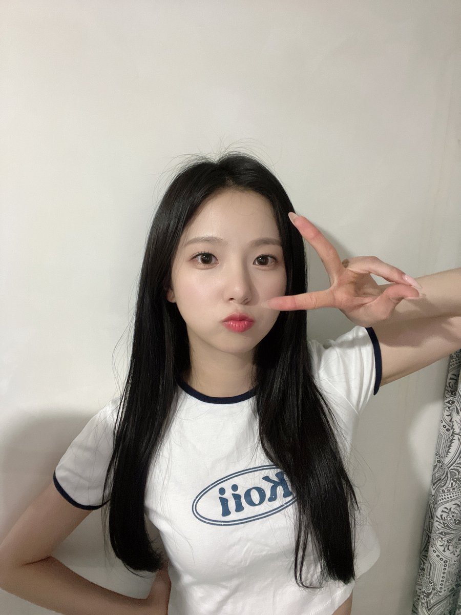 S097R's tweet photo. 🐰🍓🪐; ❤❤ https://t.co/JziHG3Cmgg