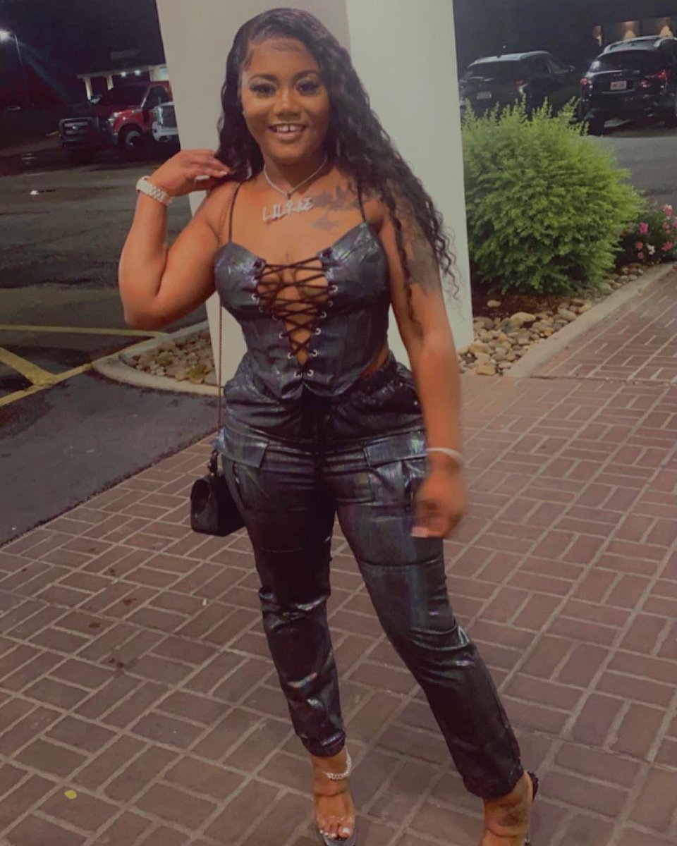 FineAssRaeeeee's tweet photo. Give em hell Raynelle🔥
#Str8Drop🤪 https://t.co/gEXBF3U9d0