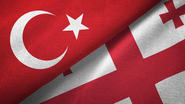 KartuliEna's tweet photo. 🇬🇪🇹🇷 #GÜRCÜCE-#TÜRKÇE DERSLER 🇹🇷🇬🇪
🇬🇪 Mome
🇹🇷 Ver
🇬🇪 Mivetsi
🇹🇷 Verdim
🇬🇪 Mometsi
🇹🇷 Verdin
🇬🇪 Mistsa
🇹🇷 Verdi
🇬🇪 Mivetsit
🇹🇷 Verdik
🇬🇪 Mistses
🇹🇷 Verdiler
#KartuliEna #Kartveli #Sakartvelo #Turketi #Çveneburi #Gürcistan #Türkiye #Gürcüce #Türkçe 🇬🇪🇹🇷🇬🇪🇹🇷 https://t.co/HX72K8GDOH