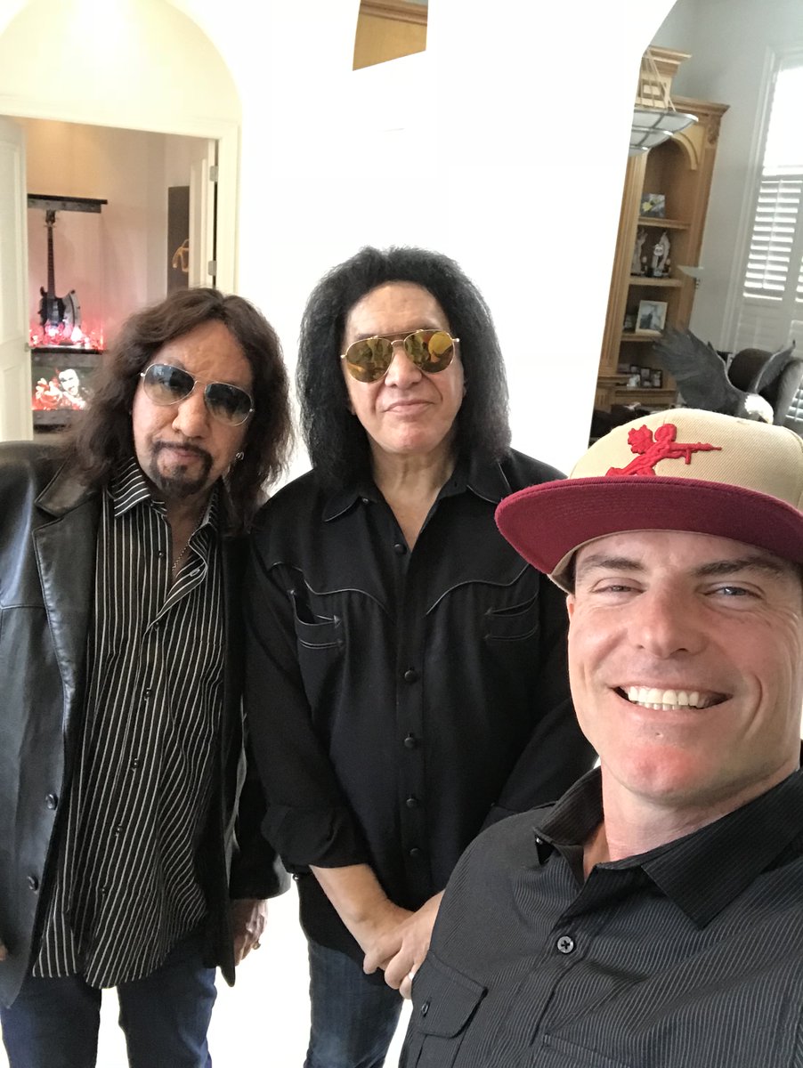 Vanilla Ice tweet media