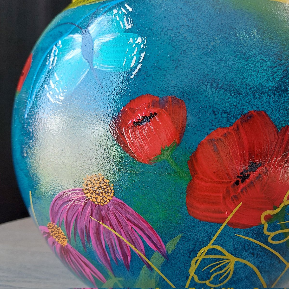 HCAteljee's tweet image. Laatste werk. Handgeschilderde vaas.