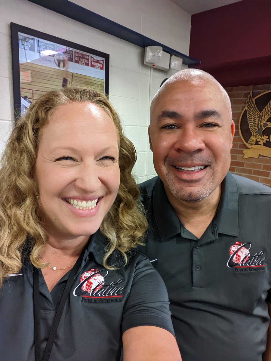 magshmk's tweet photo. When you're twinning with the BOE prez, you gotta get a selfie.  Enjoying visiting @olatheschools this morning!
@oldstyle14 https://t.co/QbYpRDRqoj