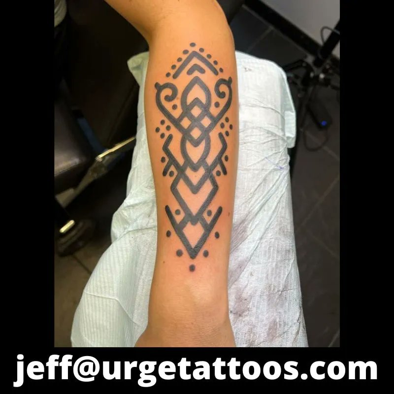 NewSkinltr's tweet photo. Another beauty by Jeff Martin  @hansomjeff  😎 😍 #urgetattoos #newskinlasertattooremoval #victoriabc #yyj #blackandgreytattoo #tattedgirl #tattedguys #inkartist #inklovers #inkaddicts #inkmag #tattooinspiration #colortattoos #teamtatted #tattooistartmag #tatsoul #tattooshop https://t.co/M73Cev96hB