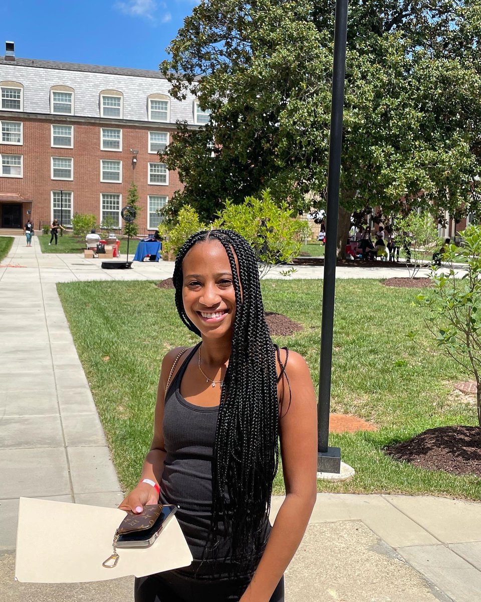 ampharris's tweet photo. Happy first day of college to my baby girl. Not just mine, all students. God’s Grace and Mercy 🙏🏾🙏🏾🙏🏾🙏🏾🙏🏾. #GirlDad #HowardDad #howarduniversity https://t.co/uiBGp7FQ66