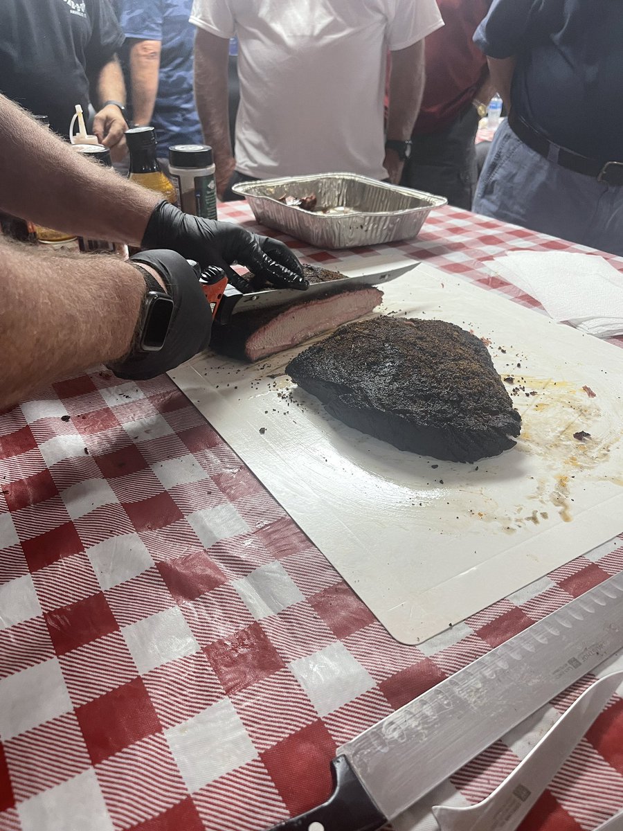 ChrisMarksBBQ's tweet photo. Brisket time at BBQ class at Ignite "The Grills and More Store" in Branson Mo Students learning how to trim, season, smoke, split and slice. #threelittlepigsbbqproducts #jealousdevilcharcoal #bbqclasses #bbq @ChampBBQ @BBQspot https://t.co/WqwBMRwaMY