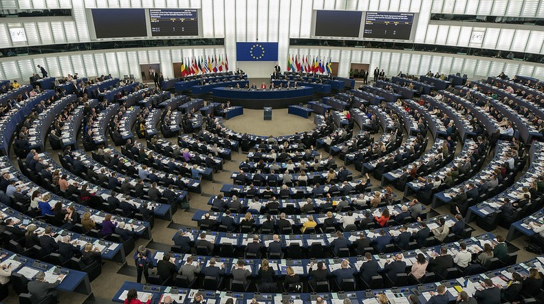 AlexTaylorNews's tweet photo. This is the European Parliament
NONE of its 705 MPs voted to allow companies to discharge raw sewage into Europe's rivers and seas ...
#TorySewageParty https://t.co/DmFN7Ml7zU